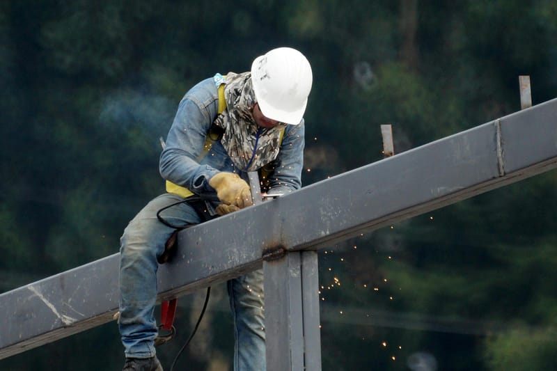 Construcción e ingeniería.